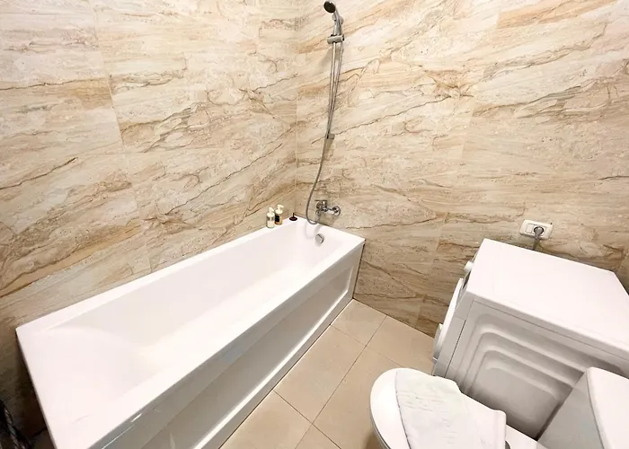 Address 16 Апартаменти *